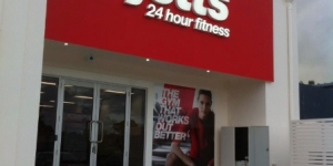 Jetts Gyms Shopfront Signage
